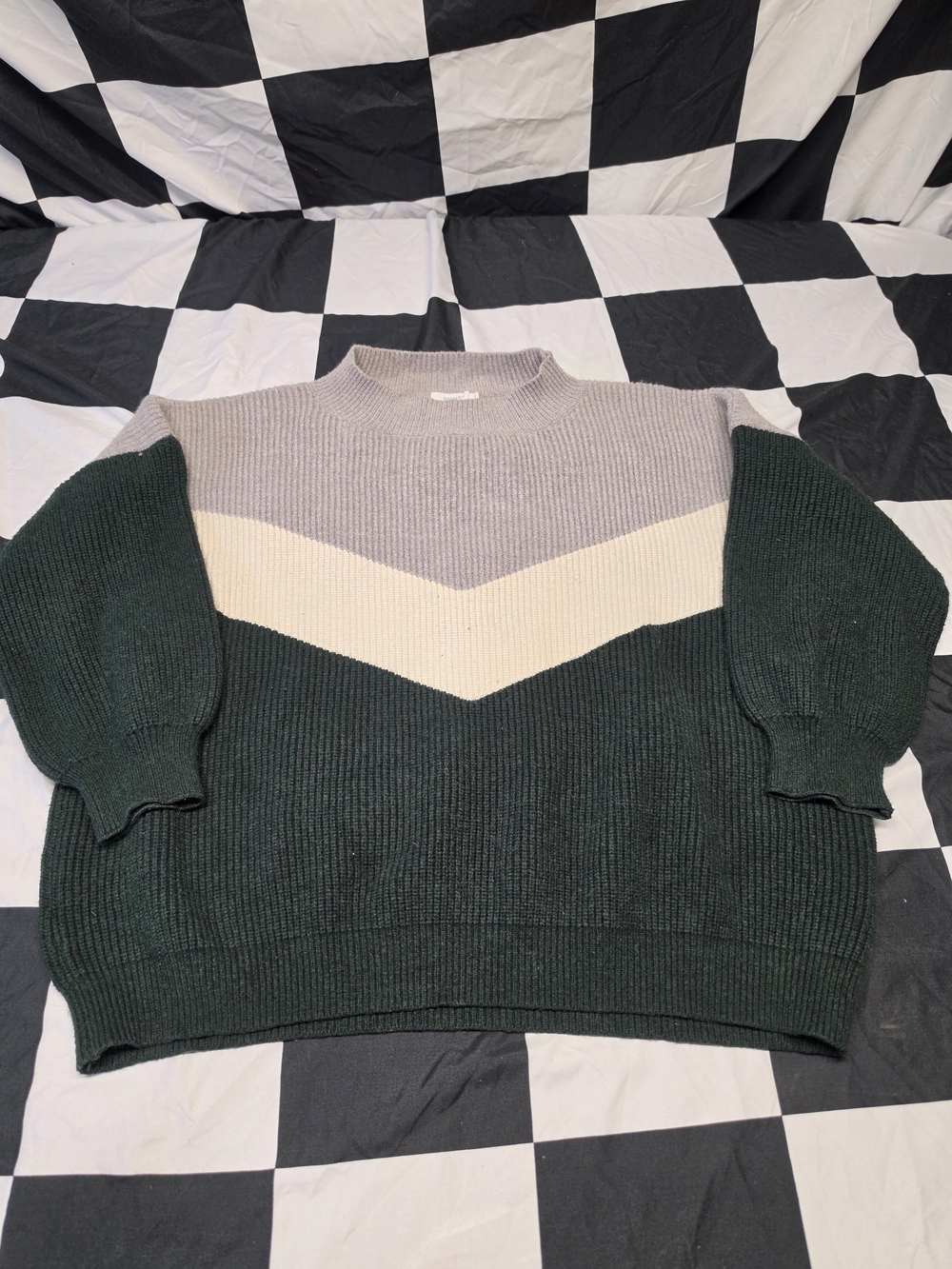 Amaryllis Chevron Crewneck Sweater - Forest Green, Cream & Gray